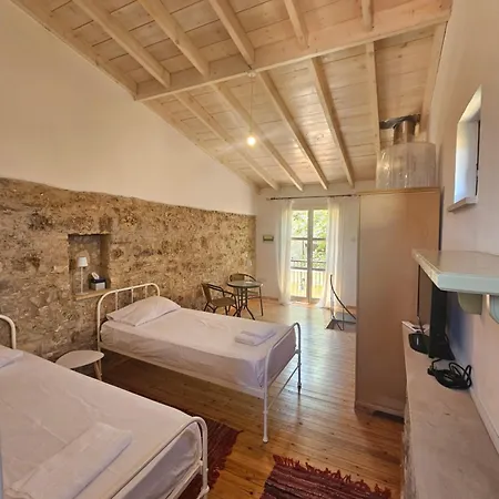 Maisonette * Lofou
